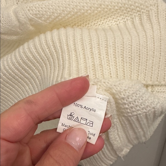 Women's Cream Cable Knit Sweater Vest - Picture 8 of 9